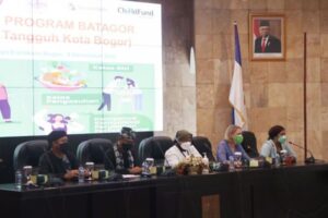 
 Pemerintah Kota (Pemkot) Bogor berkolaborasi dengan NGO Internasional Child Fun serta Ikatan Alumni Kesehatan Masyarakat Indonesia, Yayasan Warga Upadaya, Yayasan Cipta memaparkan hasil program Bapak Ibu Anak Tangguh Kota Bogor (Batagor), berupa program untuk menekan angka Stunting berjalan dengan baik.  